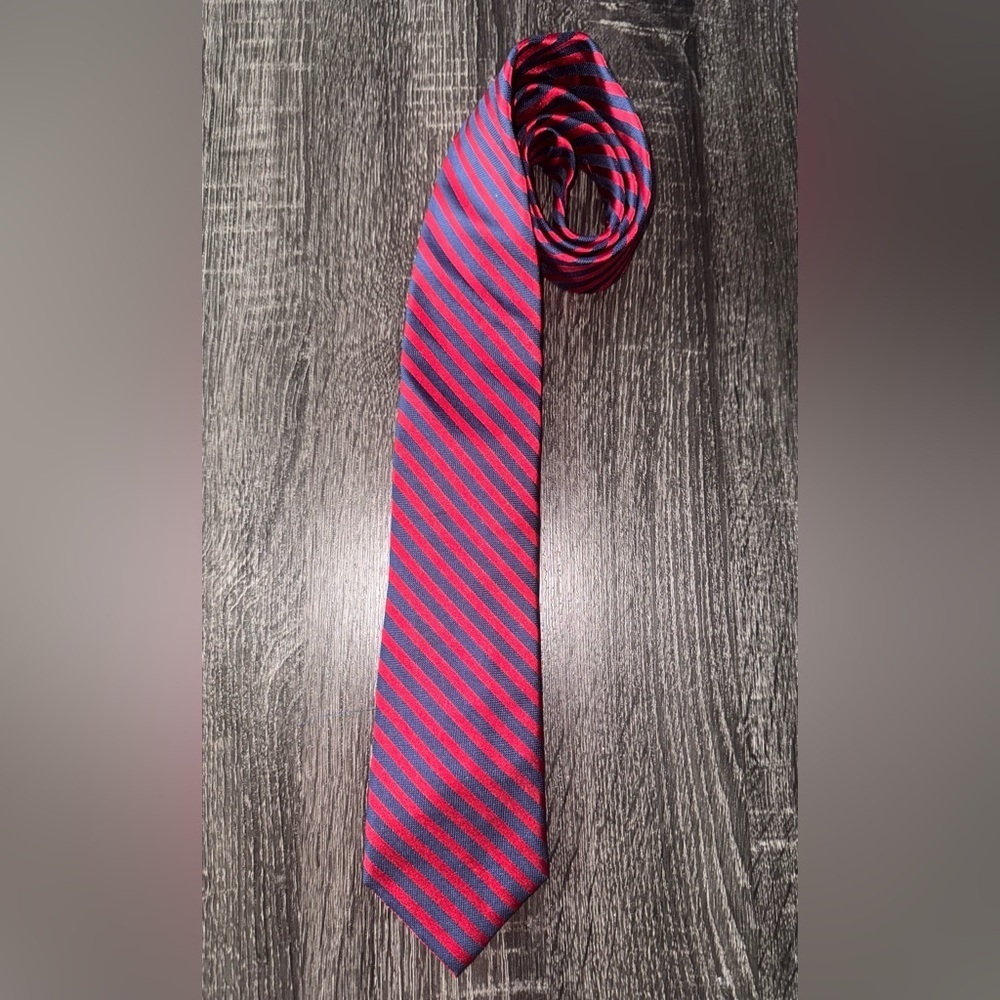Nautica Men's Red & Blue Stripped Classic Silk Tie - Picture 2 of 6